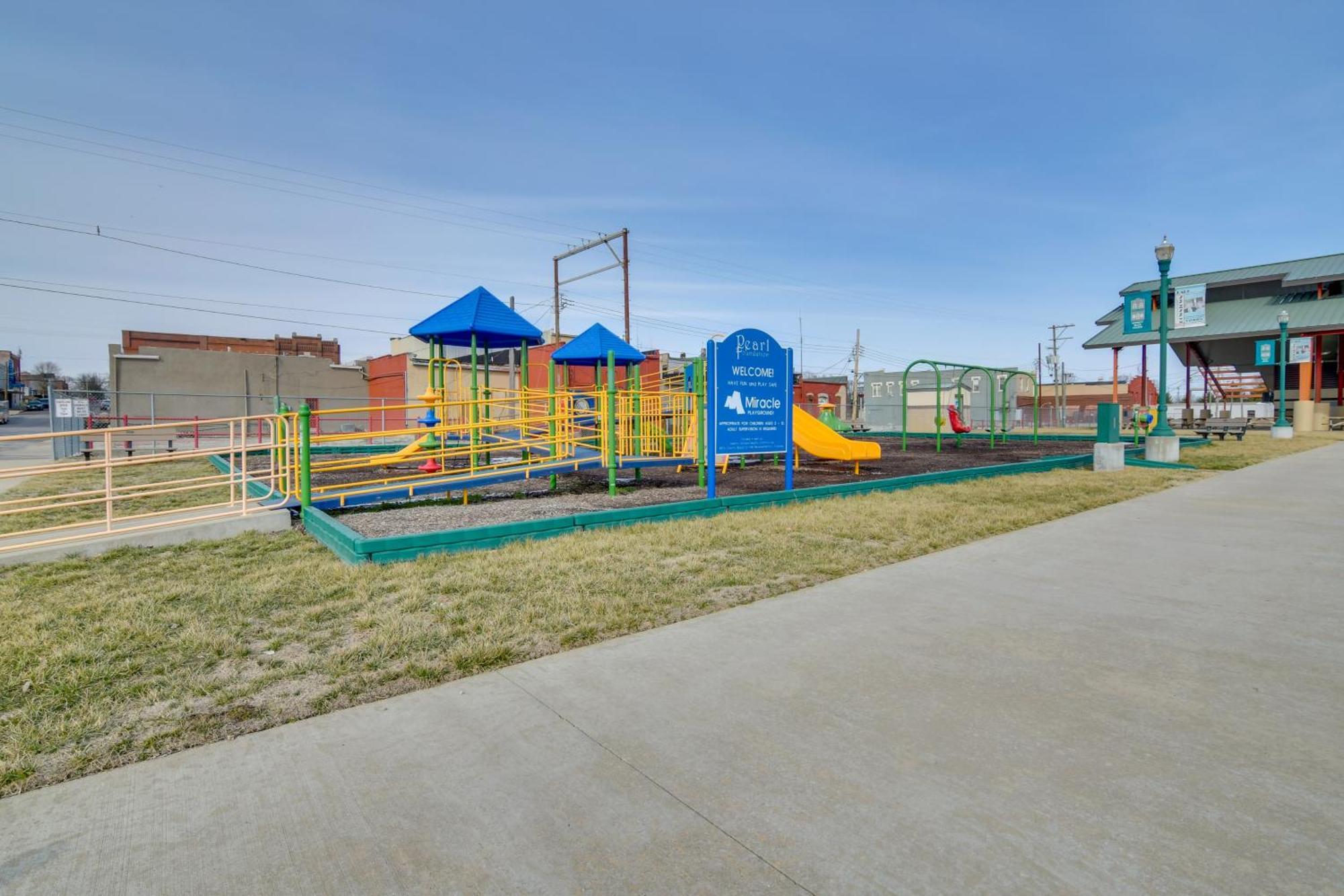 Dtwn Loft In The Heart Of Monett Pets Welcome! Exterior foto