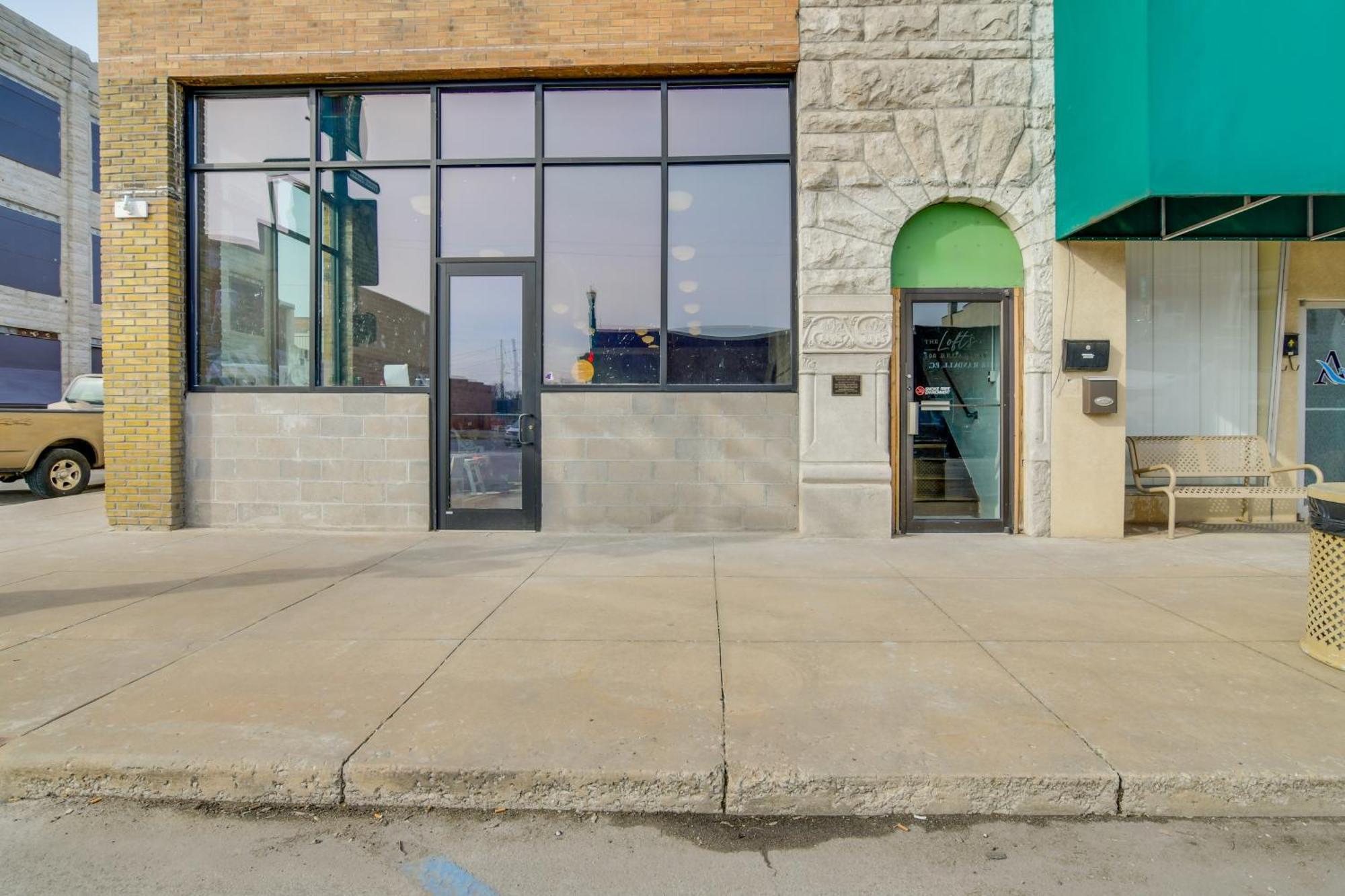 Dtwn Loft In The Heart Of Monett Pets Welcome! Exterior foto